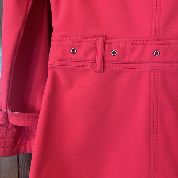 Obermeyer lightweight rain jacket - Picture 8 of 10